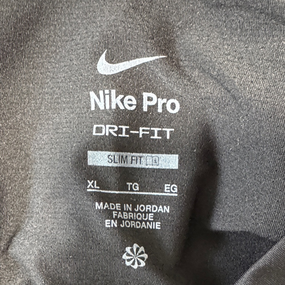 Nike Men's Black Short Sleeve Athletic Tee - Men’s XL - Picture 2 of 5